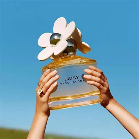 daisy marc jacobs perfume original|Marc Jacobs daisy biggest bottle.